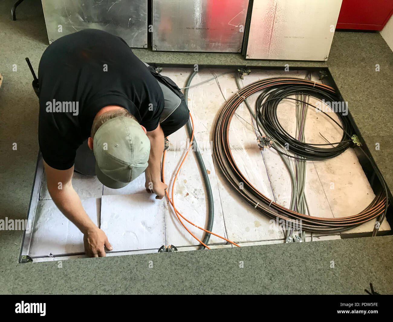 Electrical wires in office hi-res stock photography and images - Alamy