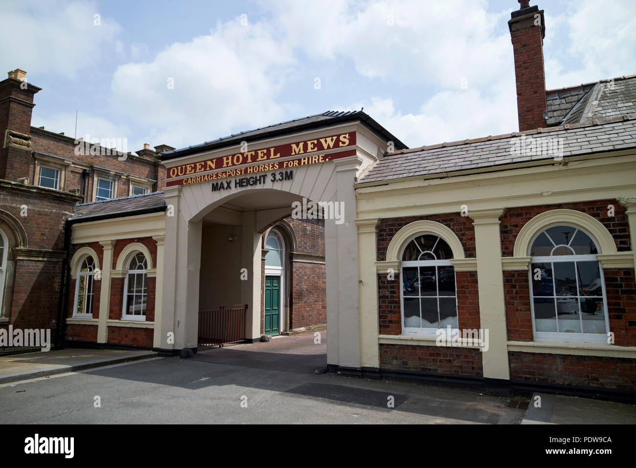 queen hotel mews entrance chester cheshire england uk Stock Photo Alamy