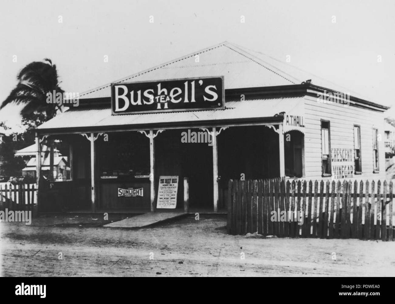General store operations hi-res stock photography and images - Alamy