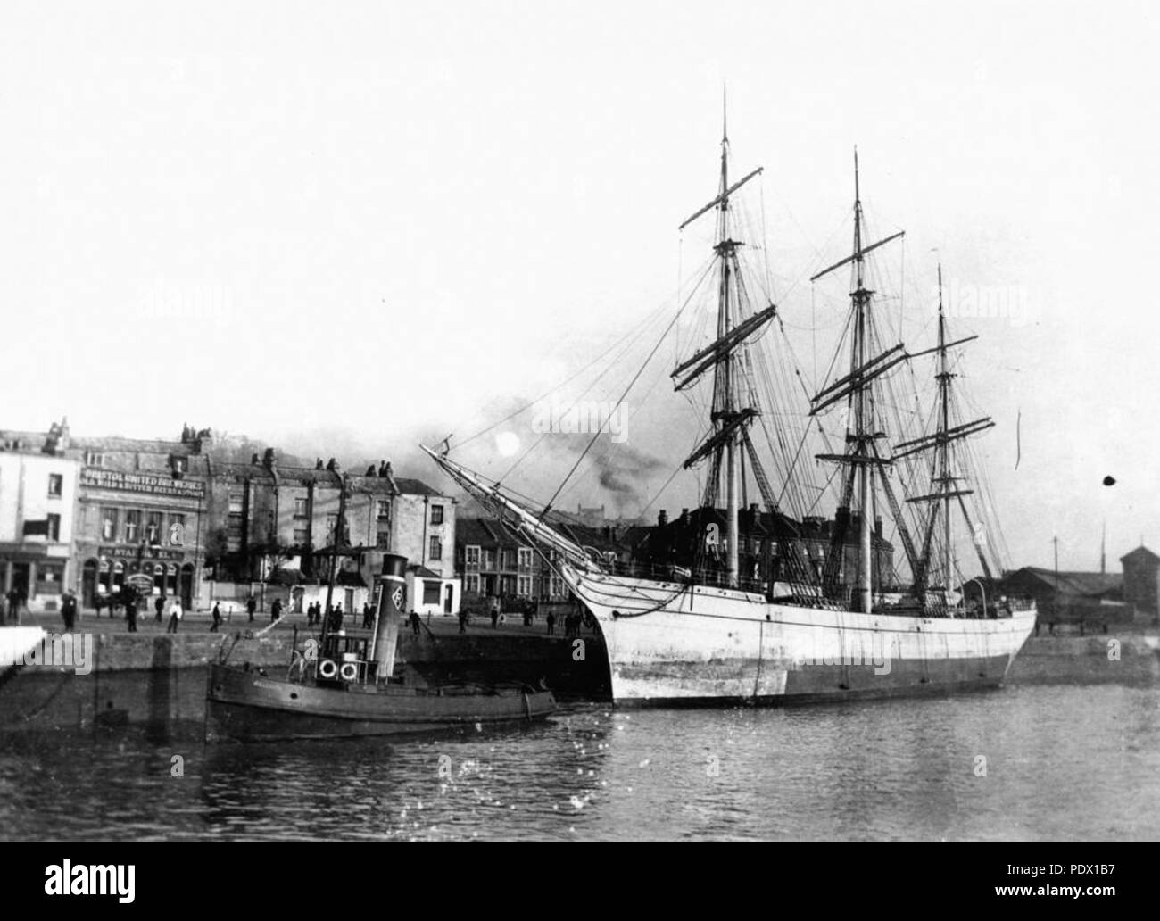 Sierra sea Black and White Stock Photos & Images - Alamy