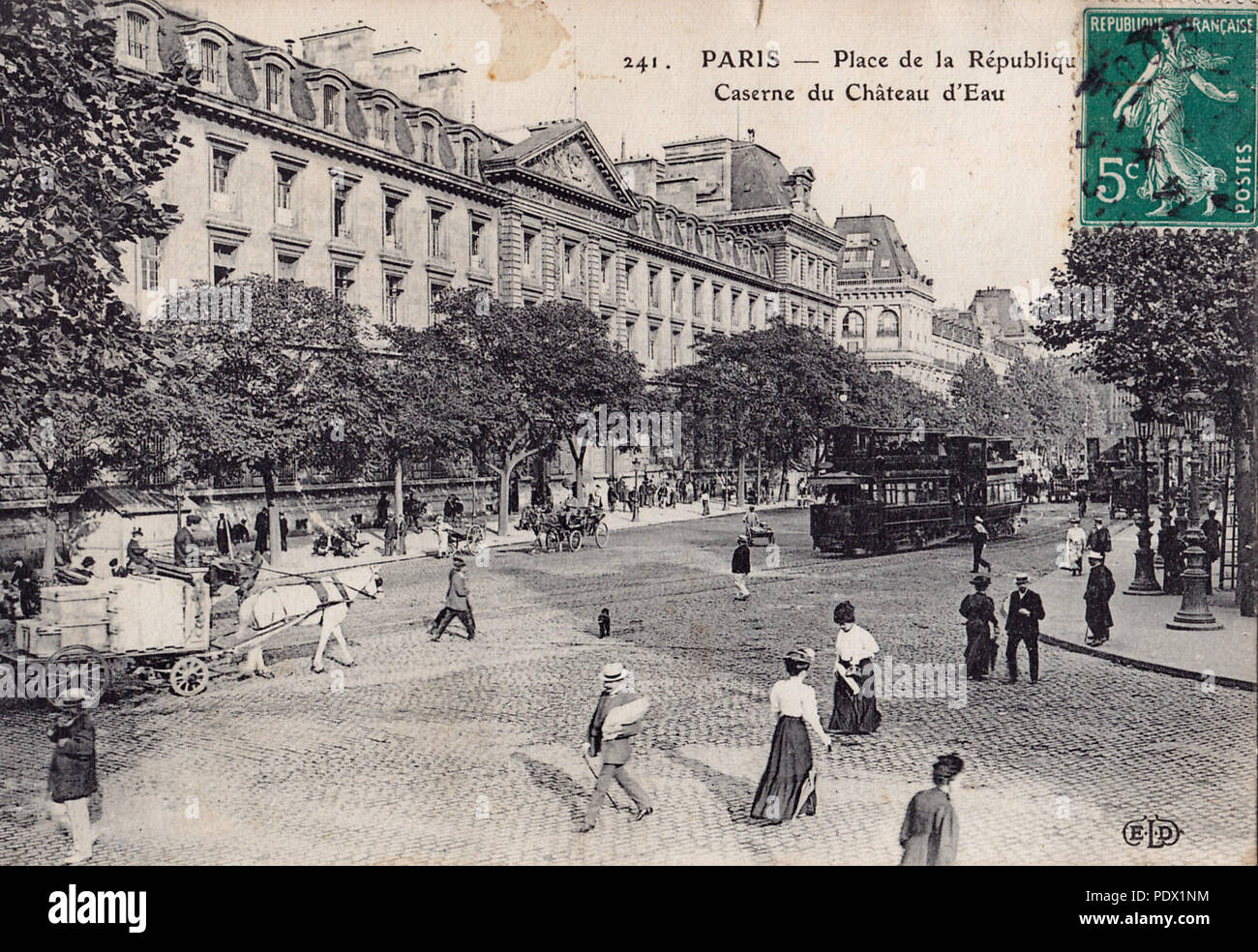 121 ELD 241 - PARIS - Place de la République - Caserne du Chateau-d'Eau Stock Photo