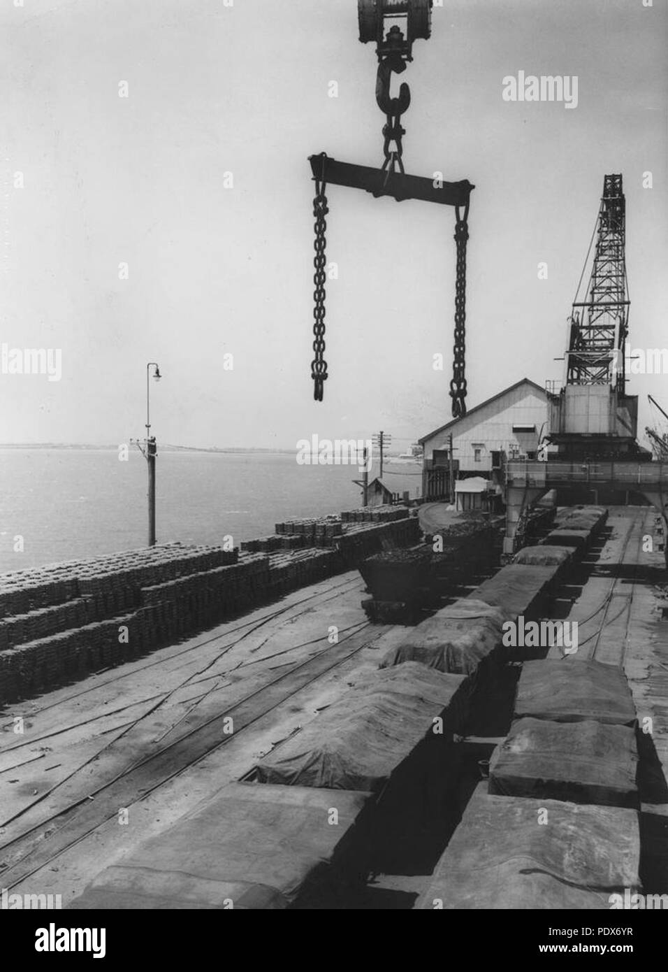 Lead ingots hires stock photography and images Alamy