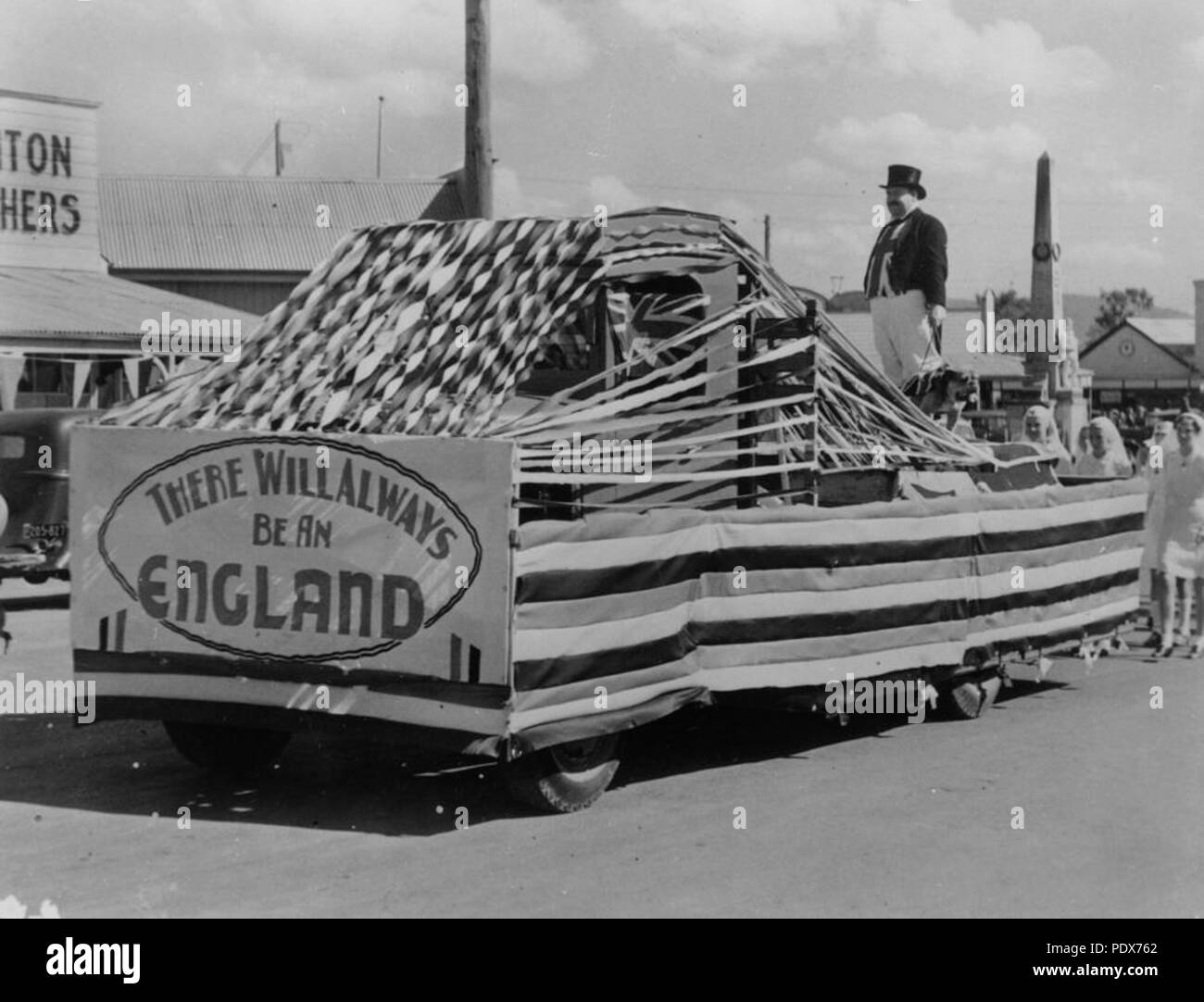 Parade float Black and White Stock Photos & Images Alamy