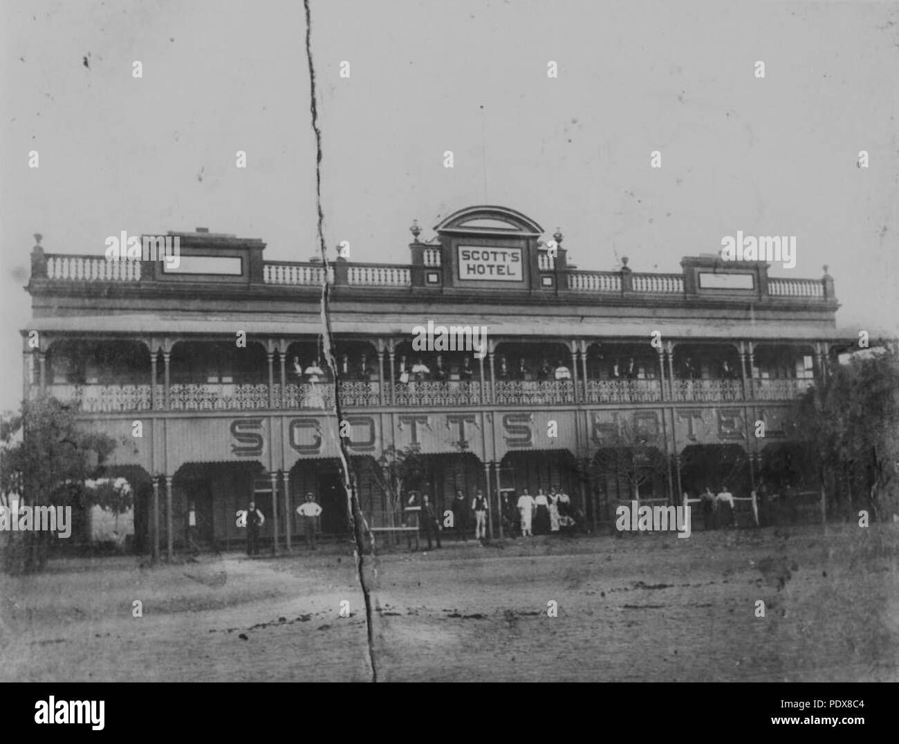 269 StateLibQld 1 54496 Scott's Hotel, Winton, ca. 1912 Stock Photo