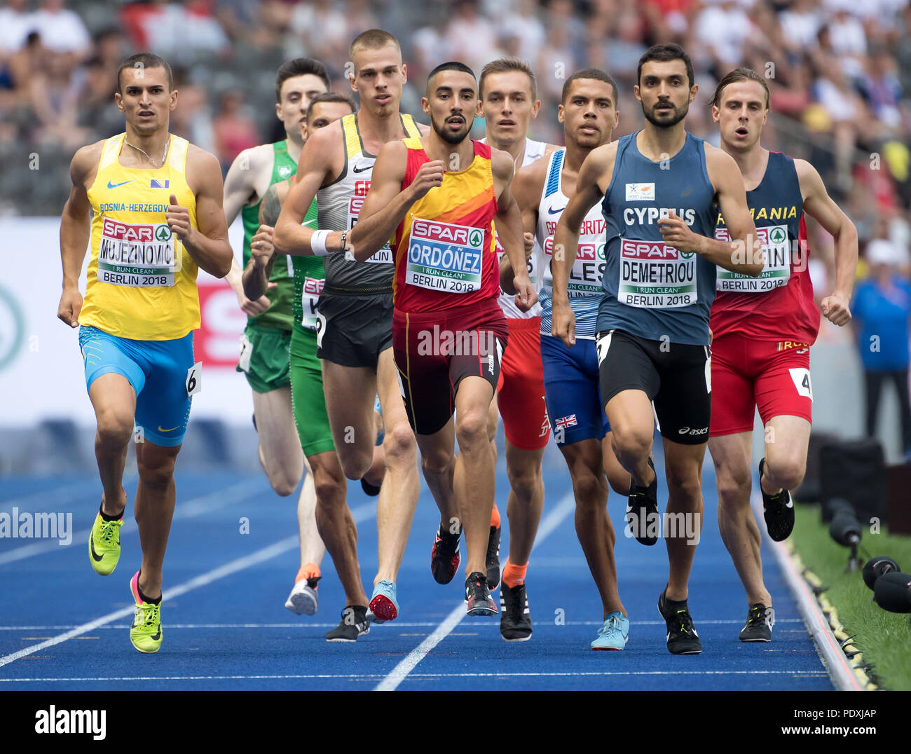 Berlin, Germany. 9th Aug, 2018. Athletics, European Championships in the  Olympic Stadium, 800m, preliminary round for Men. Abedin Mujezinovic (l)  from Bosnia and Herzegovina, Marc Reuther (4th from left) from Germany, Saul