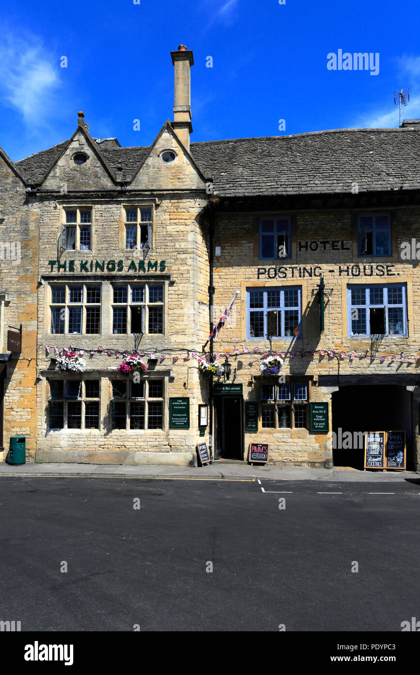 The Kings Arms Coaching Inn, Stow on the Wold Town, Gloucestershire, Cotswolds, England Stock Photo