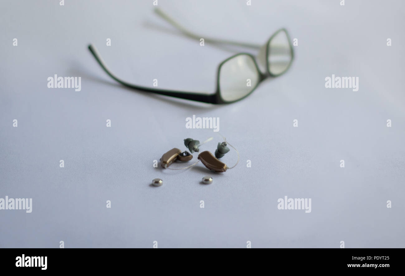 Hearing aids hires stock photography and images Alamy