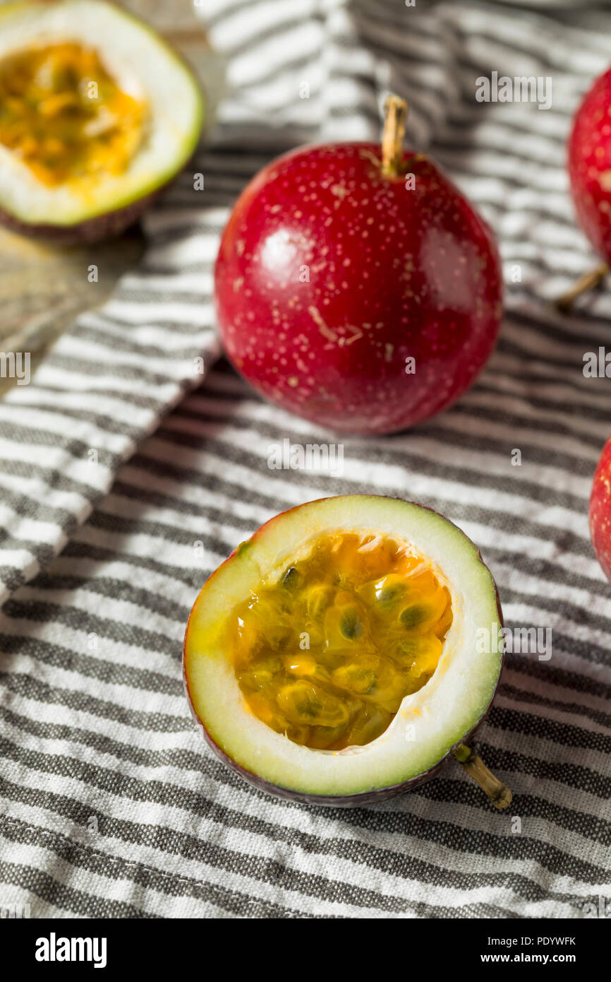 Ready to eat passion fruit hires stock photography and images Alamy
