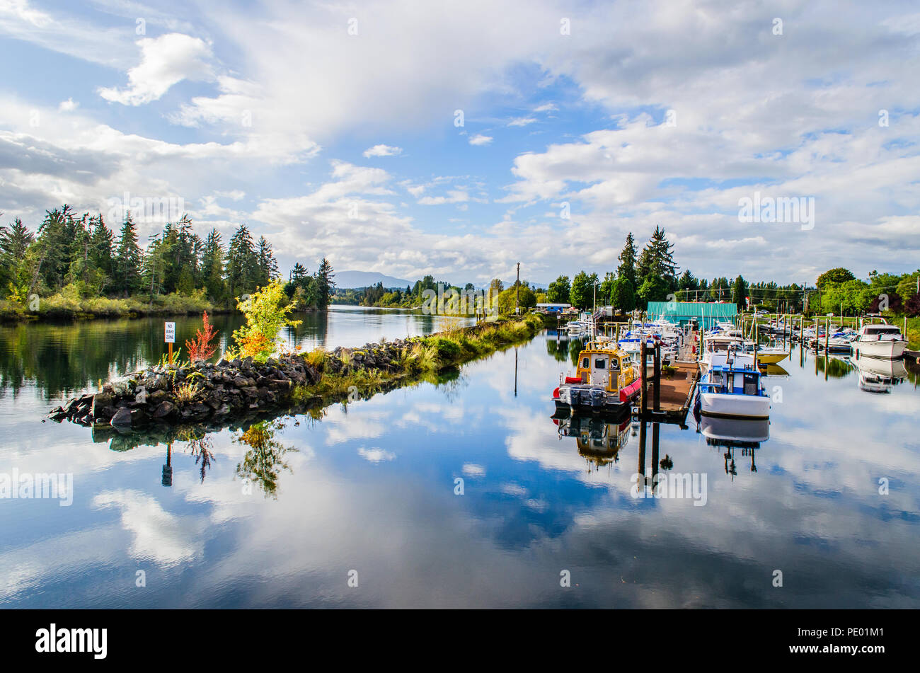 Port alberni harbour hi-res stock photography and images - Alamy