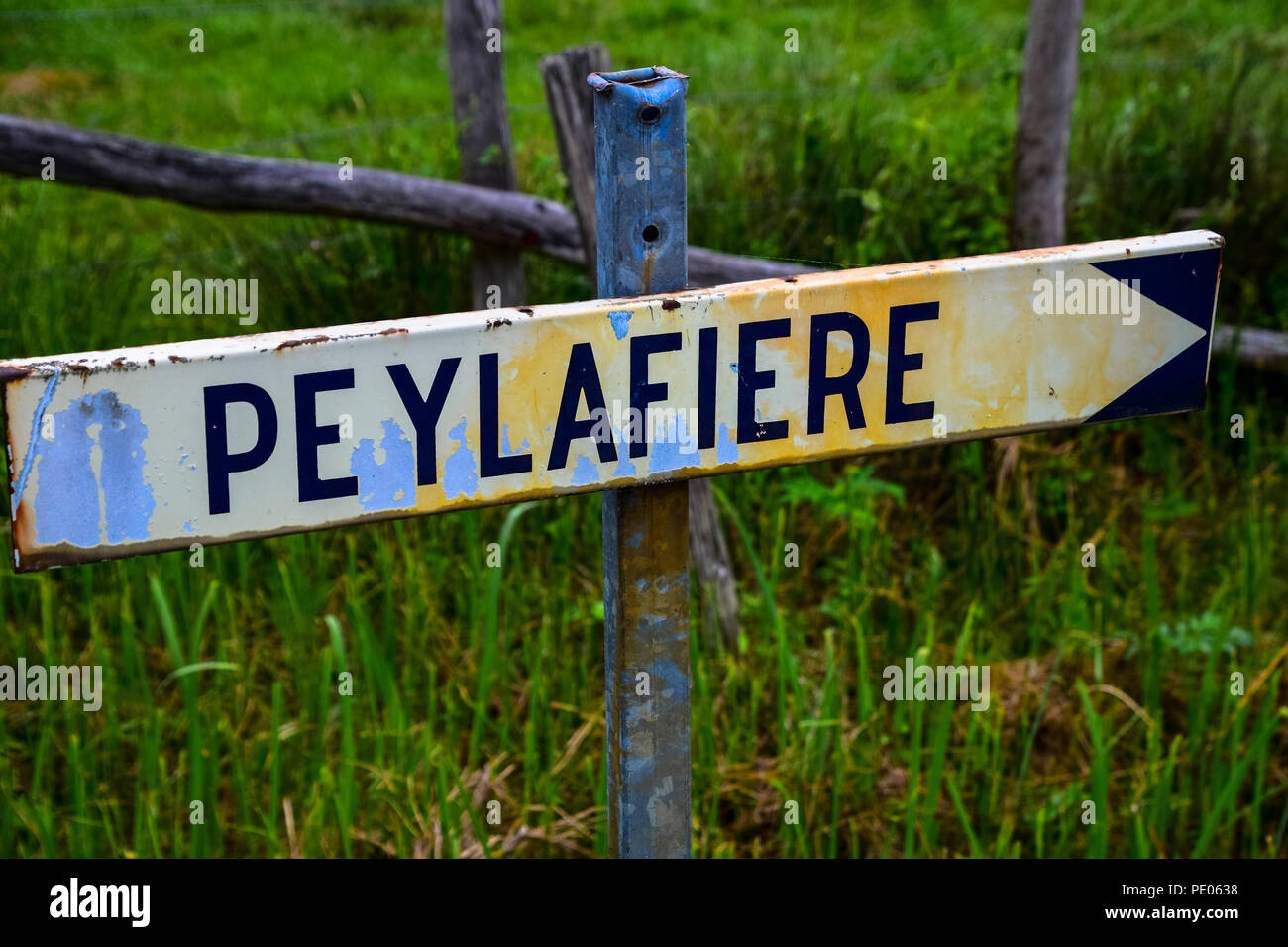 Country sign for the village Pey La Fiere in the Dordogne region of France Stock Photo