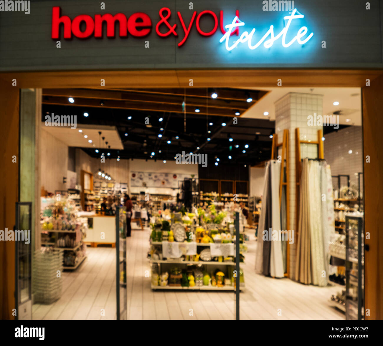 Home store logo hi-res stock photography and images - Page 25 - Alamy