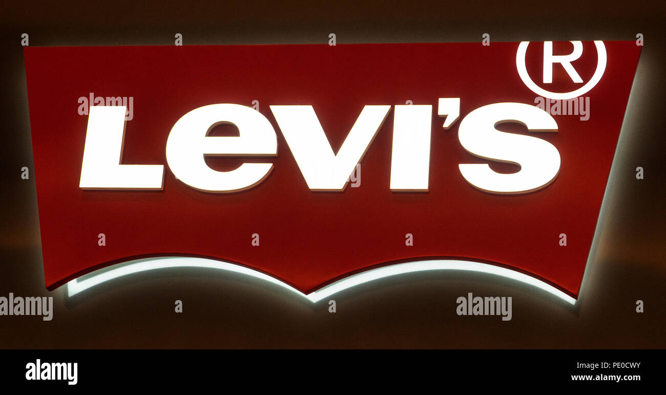 POLAND, KRAKOW - March 20, 2018: Levis logo in Bonarka City Center Stock  Photo - Alamy