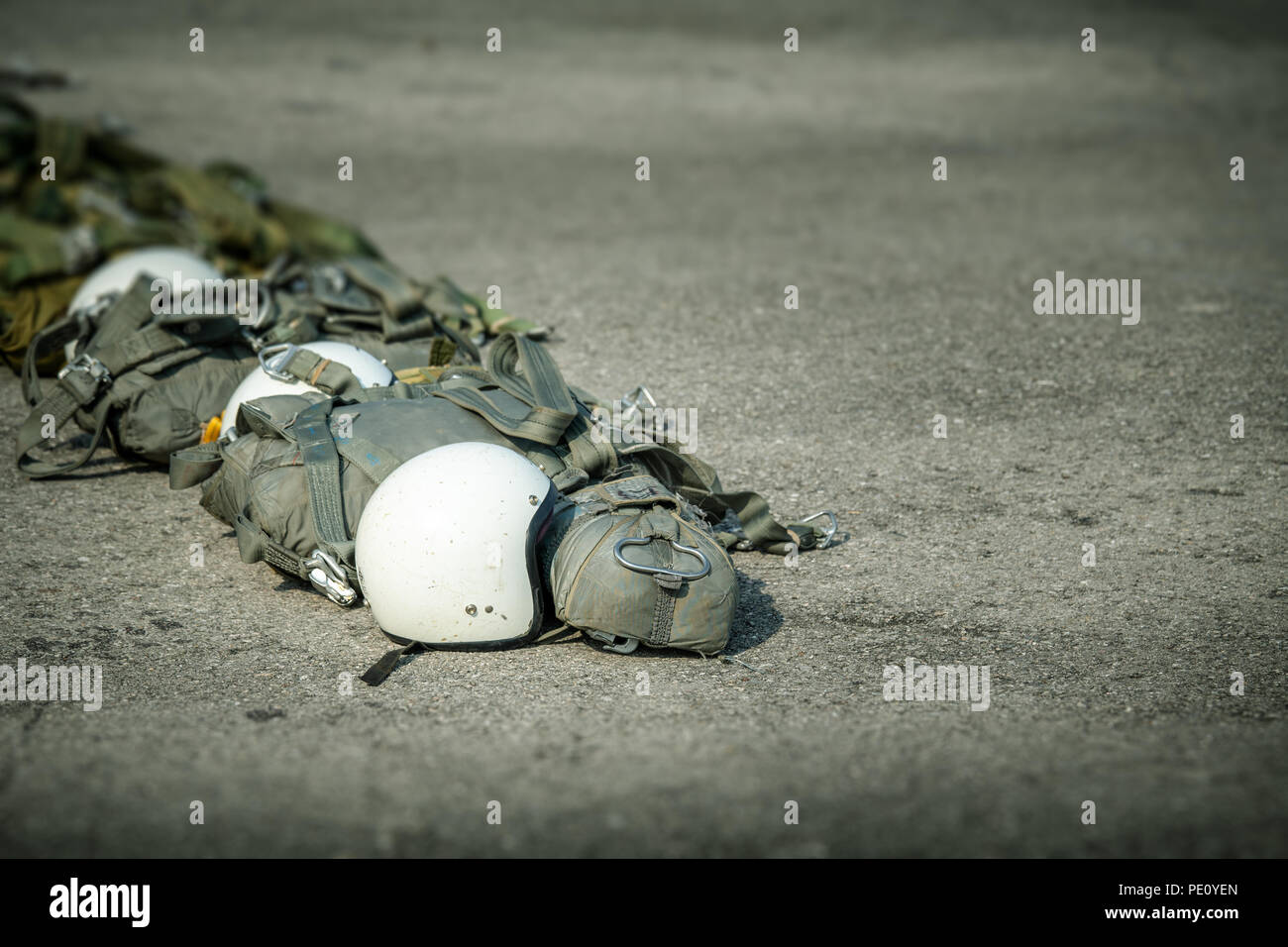 Static Line Parachuting Packing Static line jump hi-res stock photography and images - Alamy