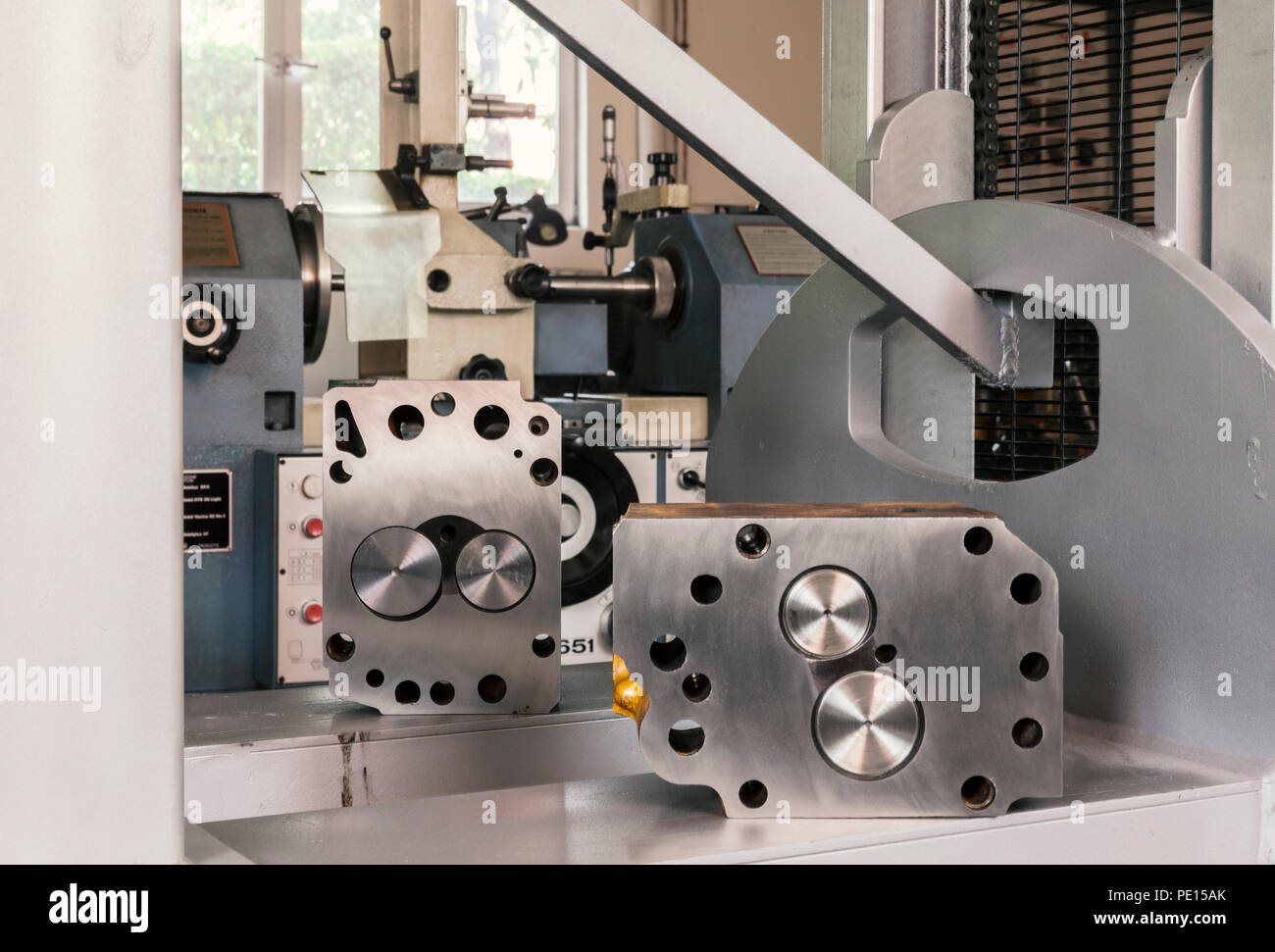 cylinder head and valve, close up Stock Photo Alamy