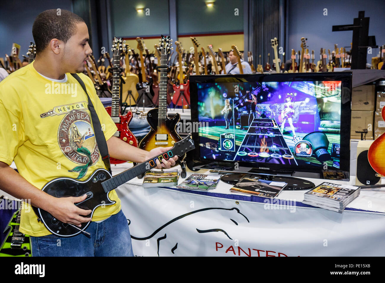 Adults learning guitar usa hires stock photography and images Alamy