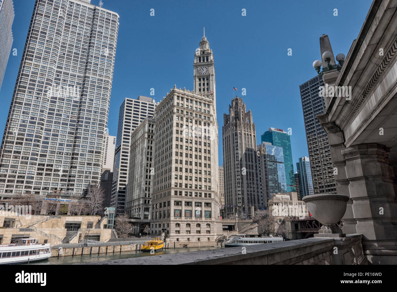 Downtown Chicago with architecture and river Stock Photo - Alamy
