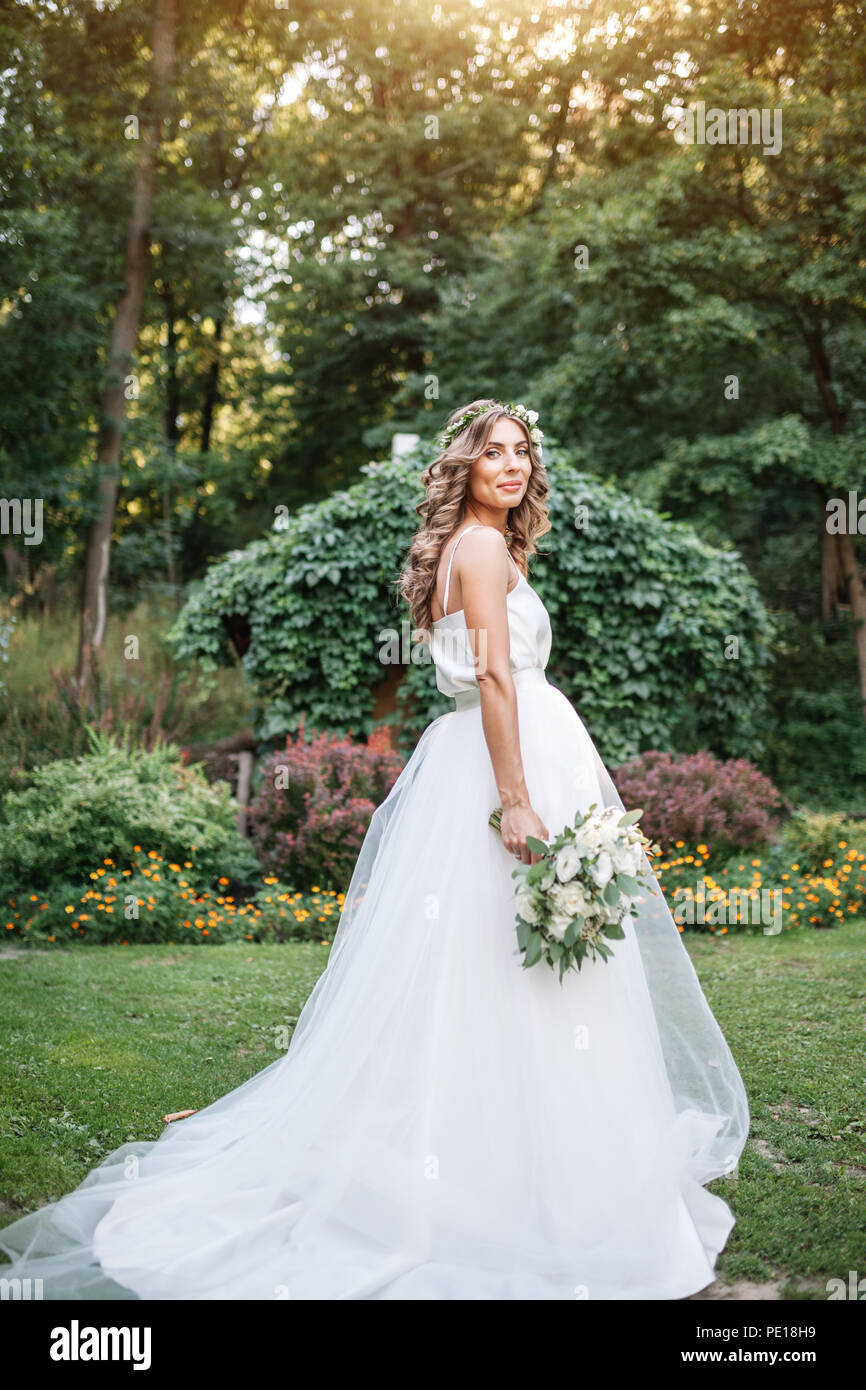 2019 year for girls- Dresses wedding with sleeves in cute concepts 2019 year for lady- Dresses wedding with sleeves in cute concepts