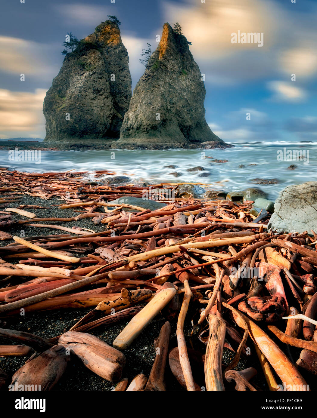 Riatloo Rocks Driftwood and Split Rock. Rialto Beach. Olympic National Park ...