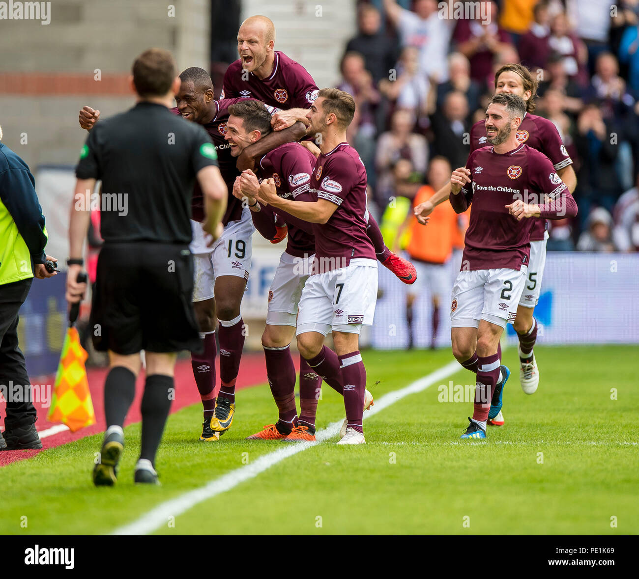 Hearts' Kyle Lafferty celebrates scoring the opening goal during the Ladbrokes Scottish Premiership match at Tynecastle Stadium, Edinburgh. Stock Photo