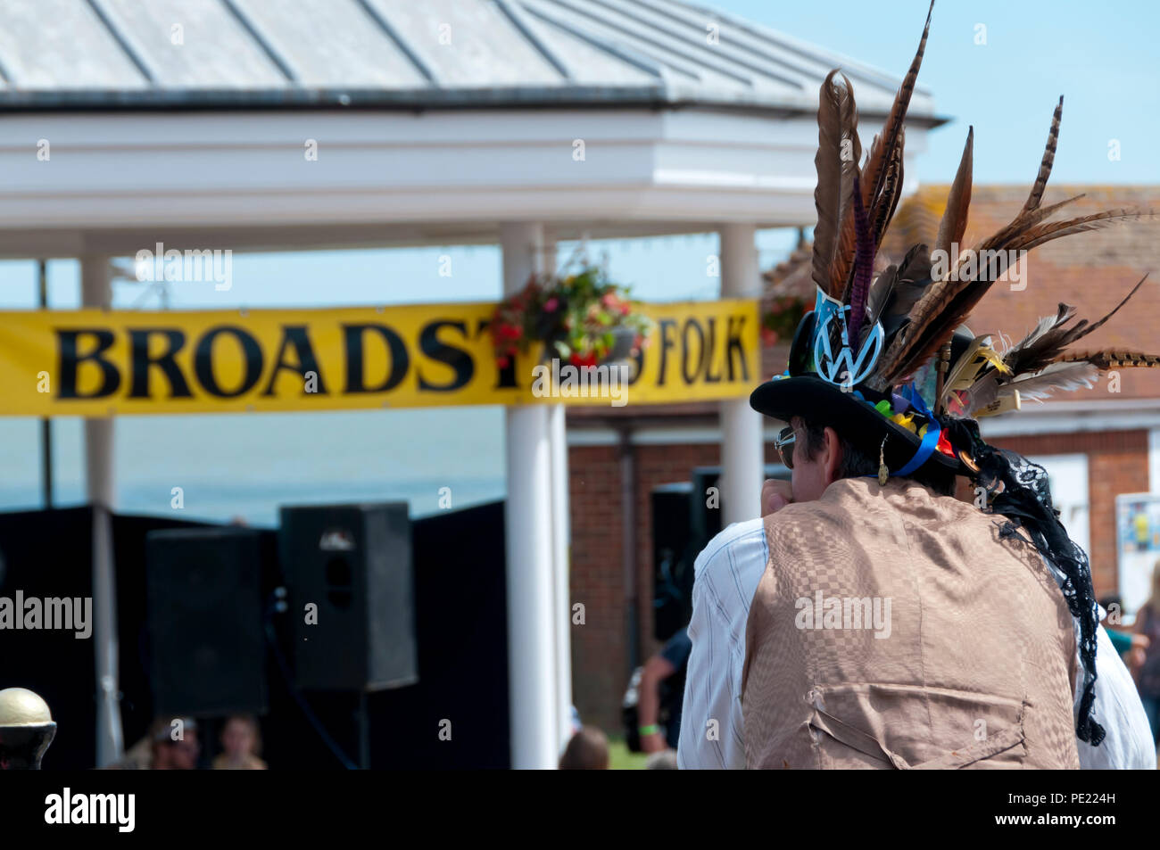 Broadstairs, Kent, UK. 11 August 2018. On the first day of the 53rd Broadstairs Folk Week musicians from around the British Isles, and some from the rest of the world, gather in the Kent seaside town for a week of concerts, singing, dancing and other events.  On the opening day there is a large contingent of morris dancers entertaining crowds on the promenade. Credit Steven Sheppardson/Alamy Live News. Stock Photo