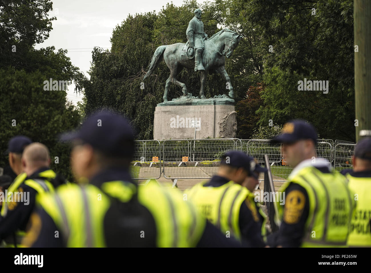 Charlottesville, Virginia, USA. 11th Aug, 2018. General Robert E. Lee statue is seen as Virginia State Police force lock down Market Street Park in Charlottesville, Virginia. Saturday August 11, 2018.Today marked 1 year since the White Supremacist had a torch rally at University of Virginia Credit: Go Nakamura/ZUMA Wire/Alamy Live News Stock Photo