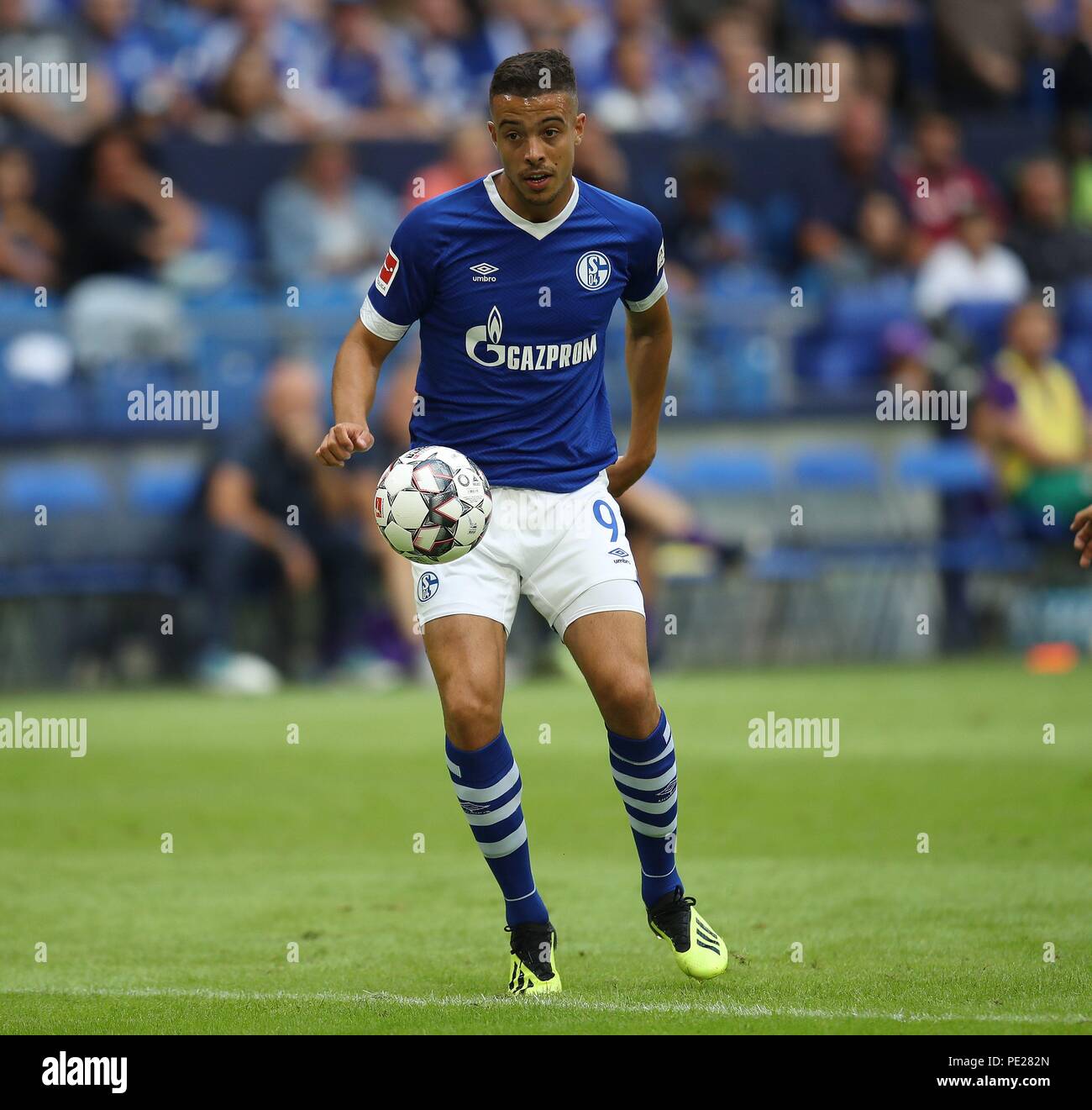 Page 2 - Di Santo Fc Schalke 04 High Resolution Stock Photography and  Images - Alamy