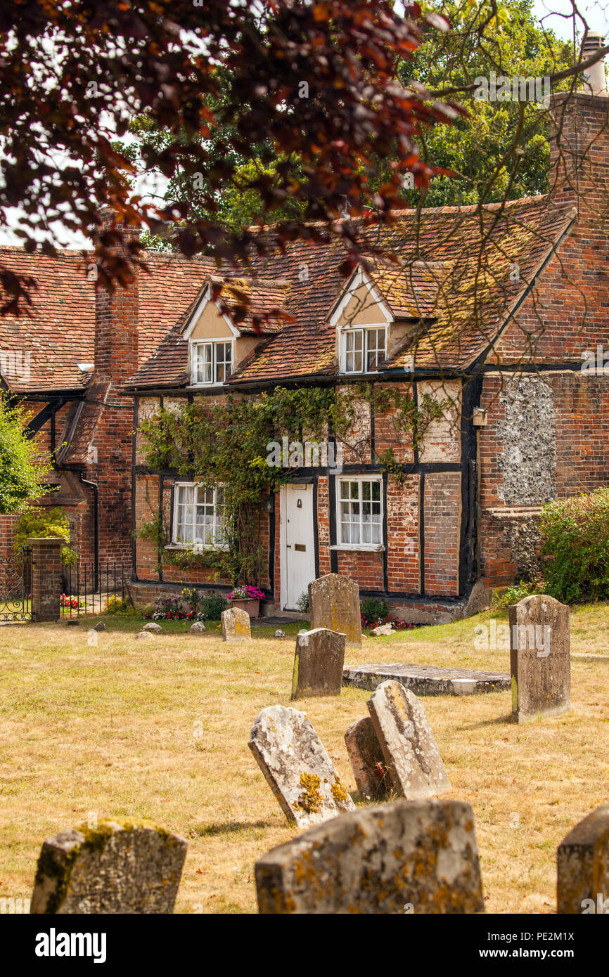 St Mary the virgin churchyard in the village of Turville  Buckinghamshire England UK location for the vicar of Dibley and many Midsomer murders Stock Photo