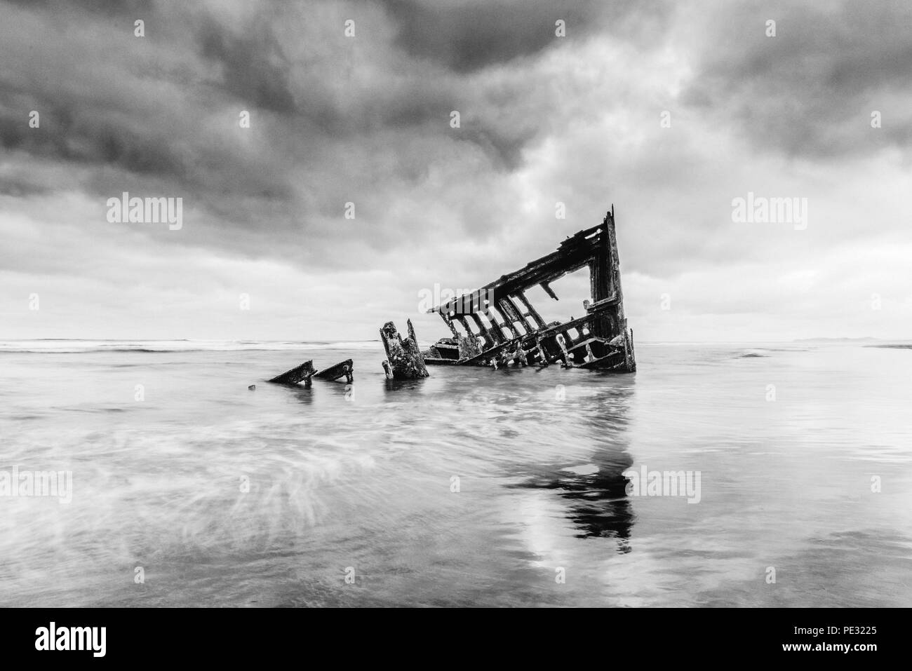 A shipwreck on the northern Oregon coast Stock Photo