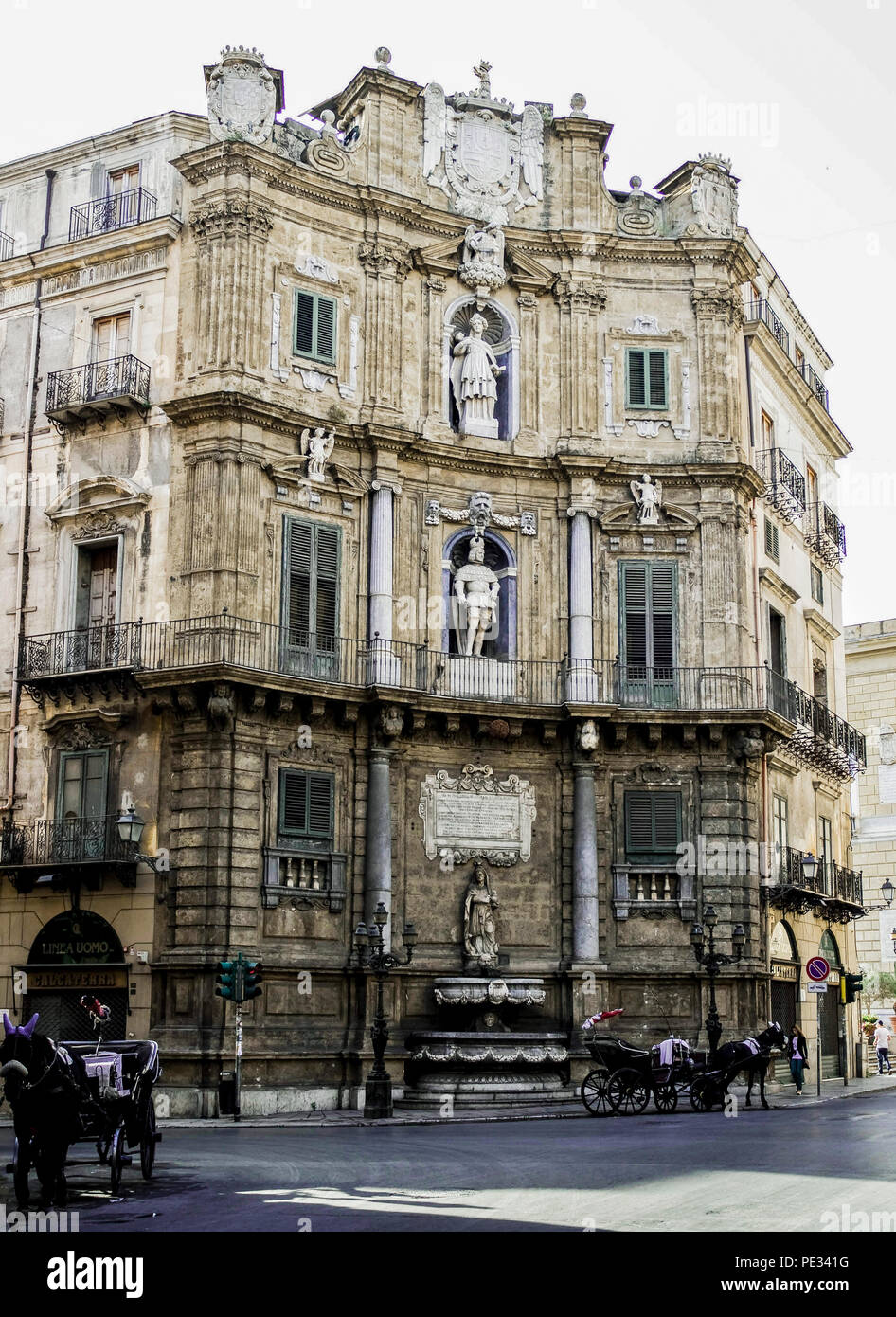 Quattro canti square palermo hires stock photography and images Alamy