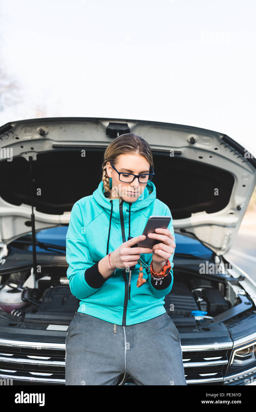 Calling breakdown services hi-res stock photography and images - Alamy
