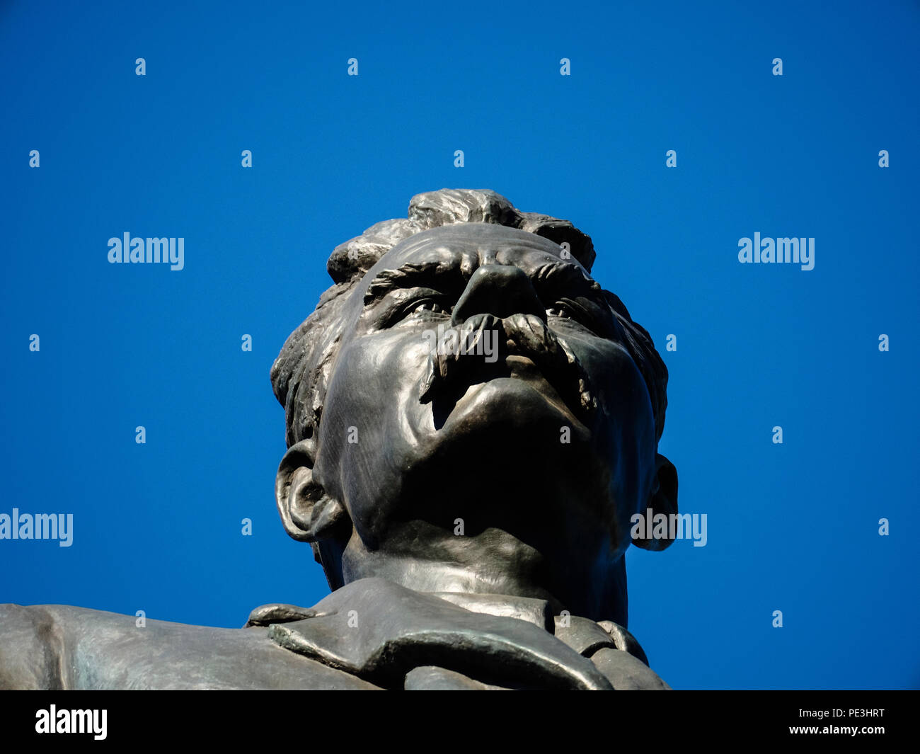 Maxim Gorky Statue, Moscow Stock Photo Alamy