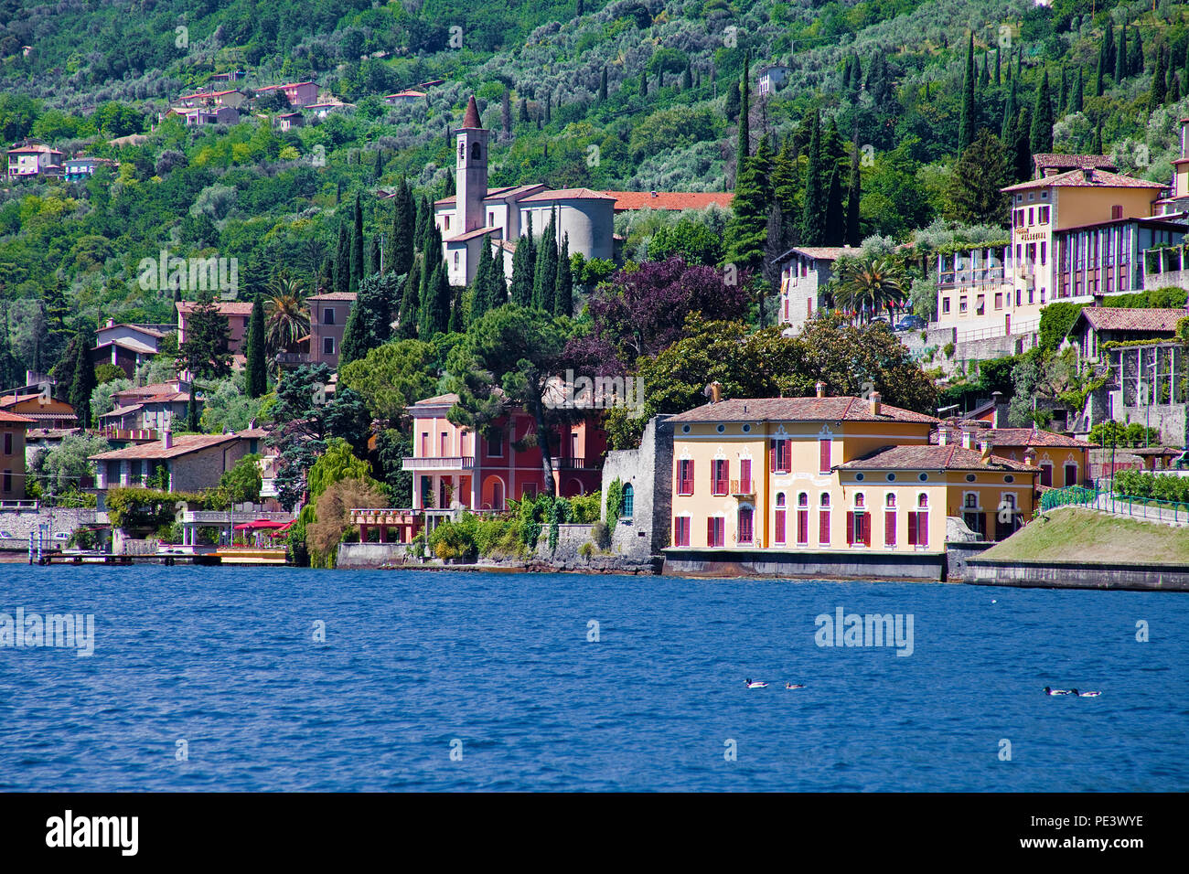 Gargnano am Gardasee, Lombardei, Provinz Brescia, Italien | Gargnano at Garda Lake, province Brescia, Garda lake, Lombardy, Italy Stock Photo