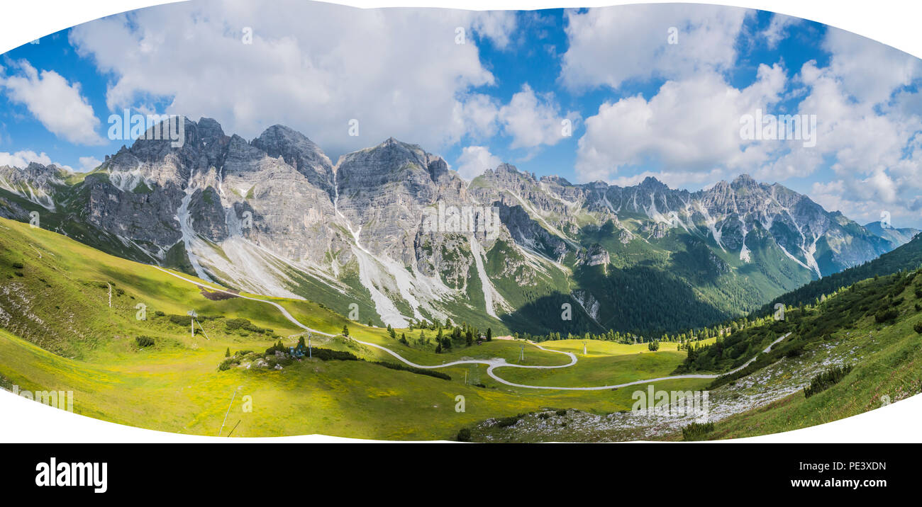 Mountain scene of the Schlick mountains of the Kalkkogel at Kreuzjoch near Fulpmes town-village in the Stubaital valley of the Austrian Tyrol Stock Photo
