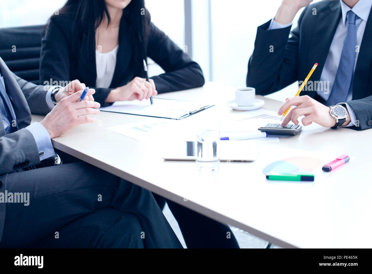 Business people office statistics hi-res stock photography and images ...