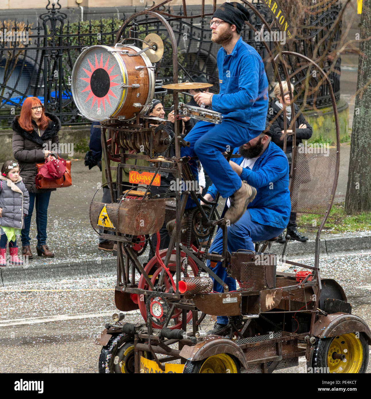 Machine Playing Musical Mobile dynamogenic musical machines hi-res stock photography and images ...