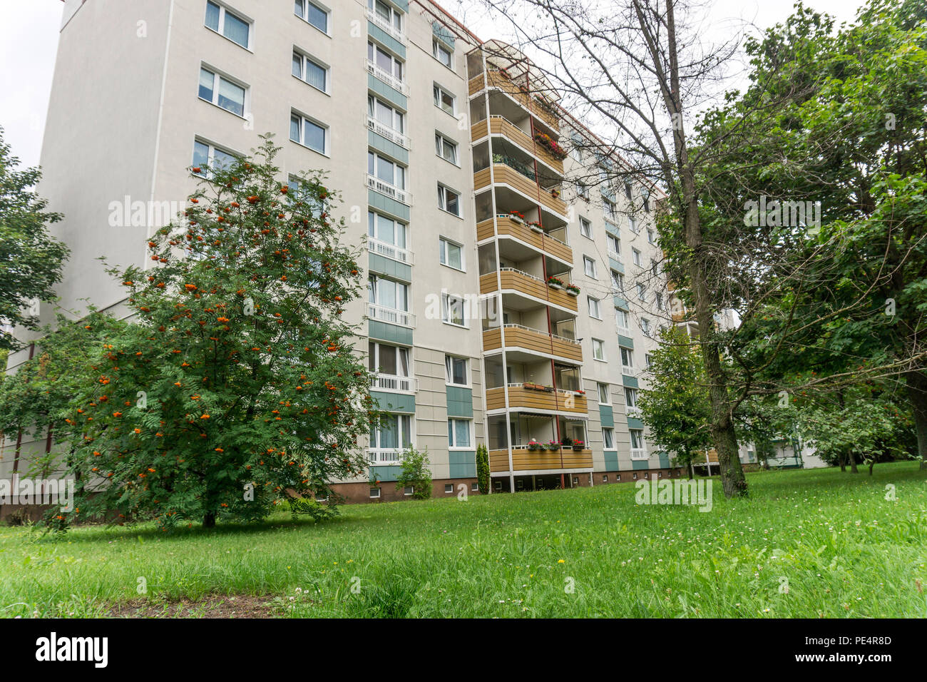 Multi Family Home Apartment Building Stock Photo Alamy