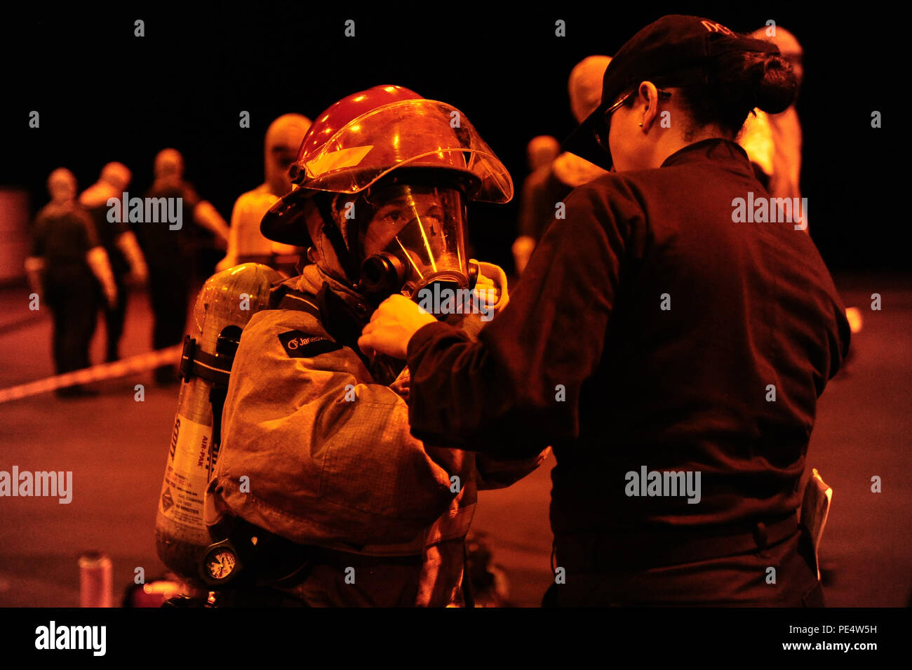 Download Scba Mask High Resolution Stock Photography And Images Alamy PSD Mockup Templates