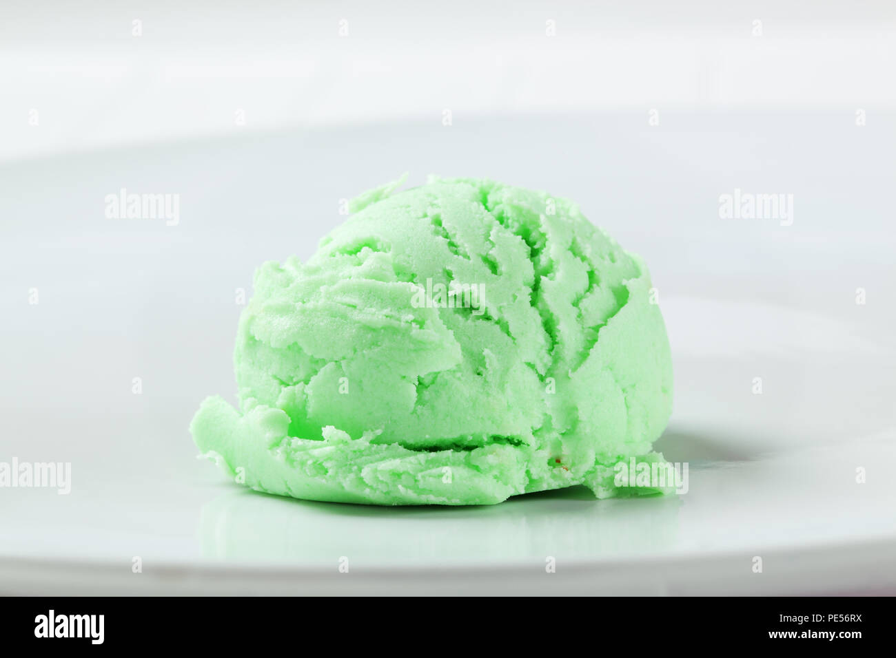 Green tea ice cream hi-res stock photography and images - Alamy