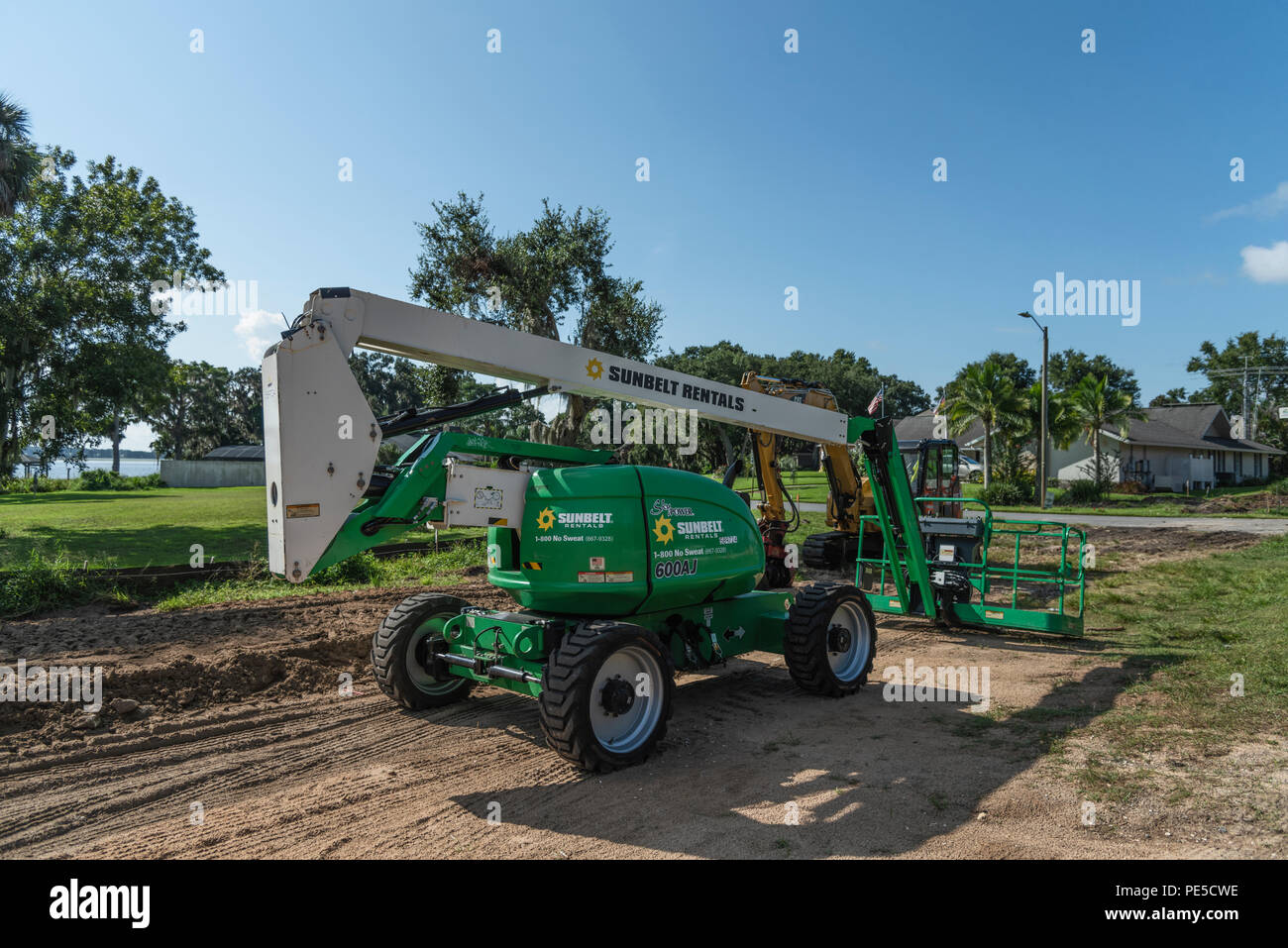 Jlg lift hi-res stock photography and images - Alamy
