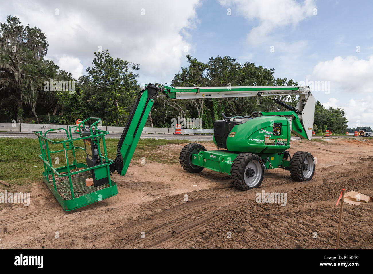 JLG 600AJ Articulating Boom Lift Stock Photo Alamy