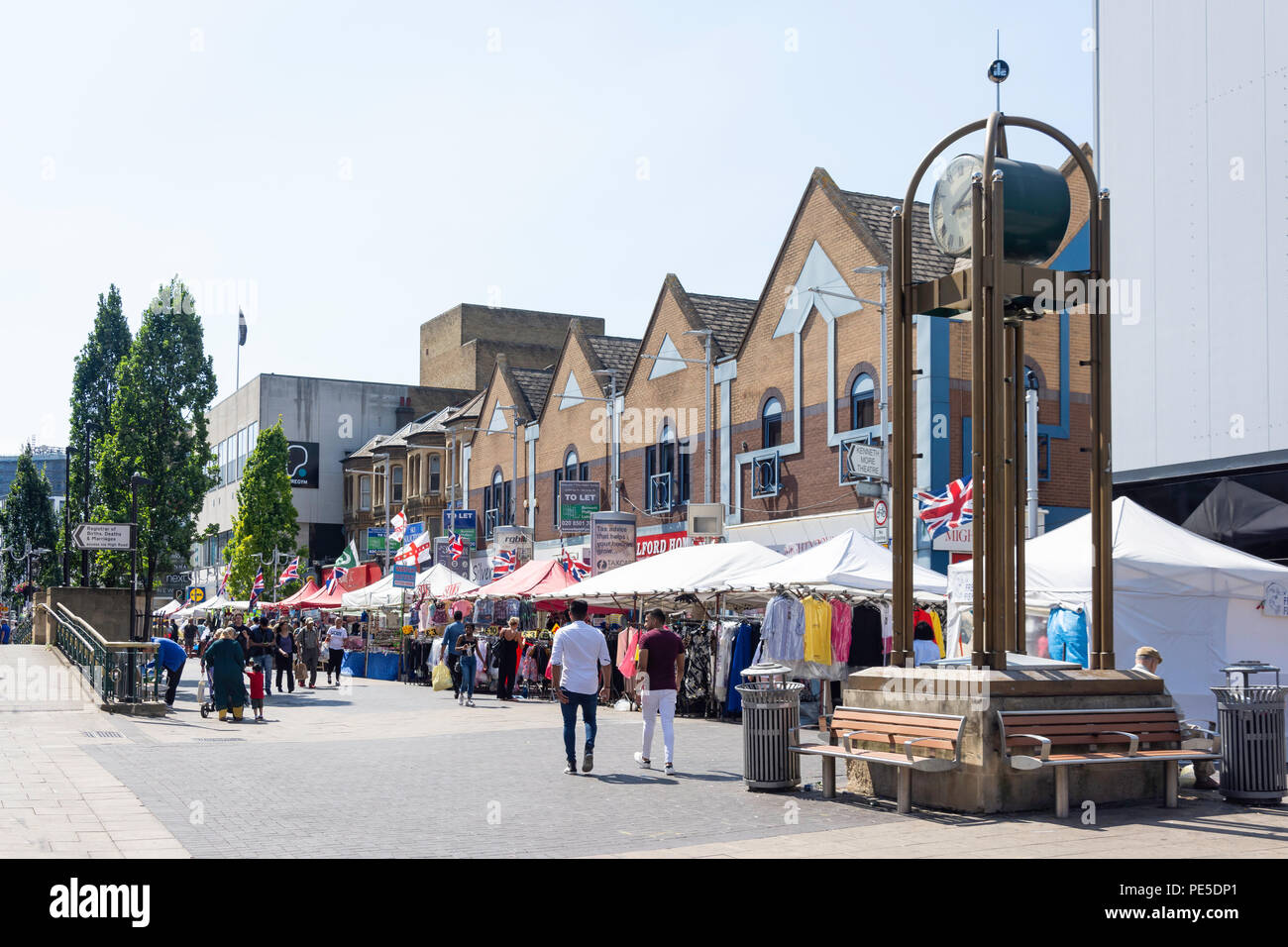 Street market, Ilford High Road, Ilford, London Borough of Redbridge, Greater London, England, United Kingdom Stock Photo