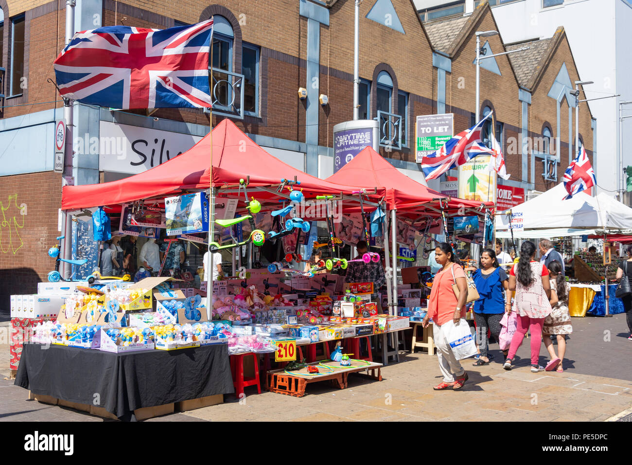 Street market stalls, Ilford High Road, Ilford, London Borough of Redbridge, Greater London, England, United Kingdom Stock Photo