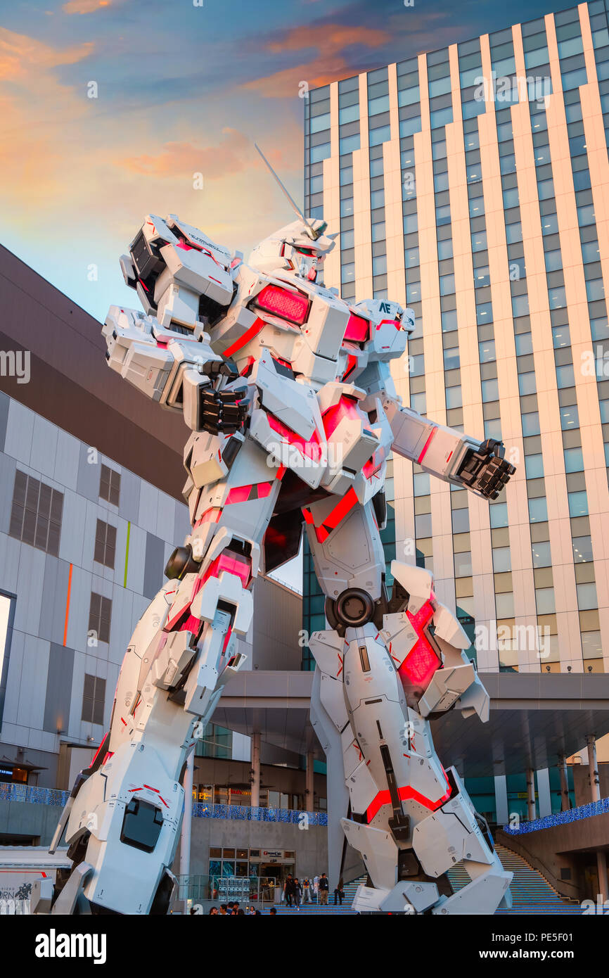 TOKYO, JAPAN - APRIL 20 2018: Full-size Mobile suit RX-0 Unicorn Gundam  replica from the Mobile Suit Gundam Unicorn series at Diver City Tokyo  Plaza Stock Photo - Alamy