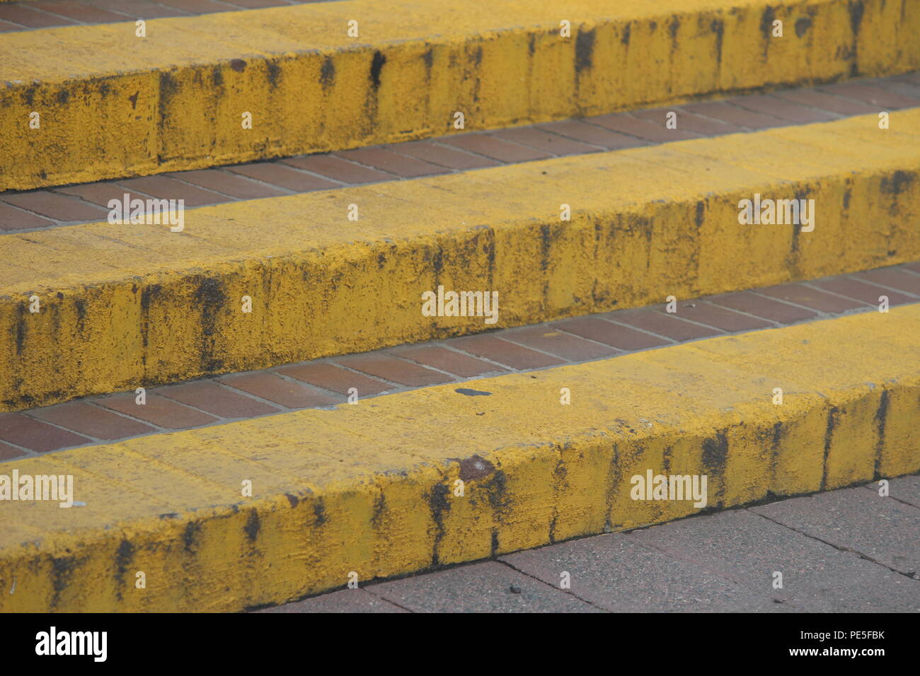 Yellow painted steps hires stock photography and images Alamy