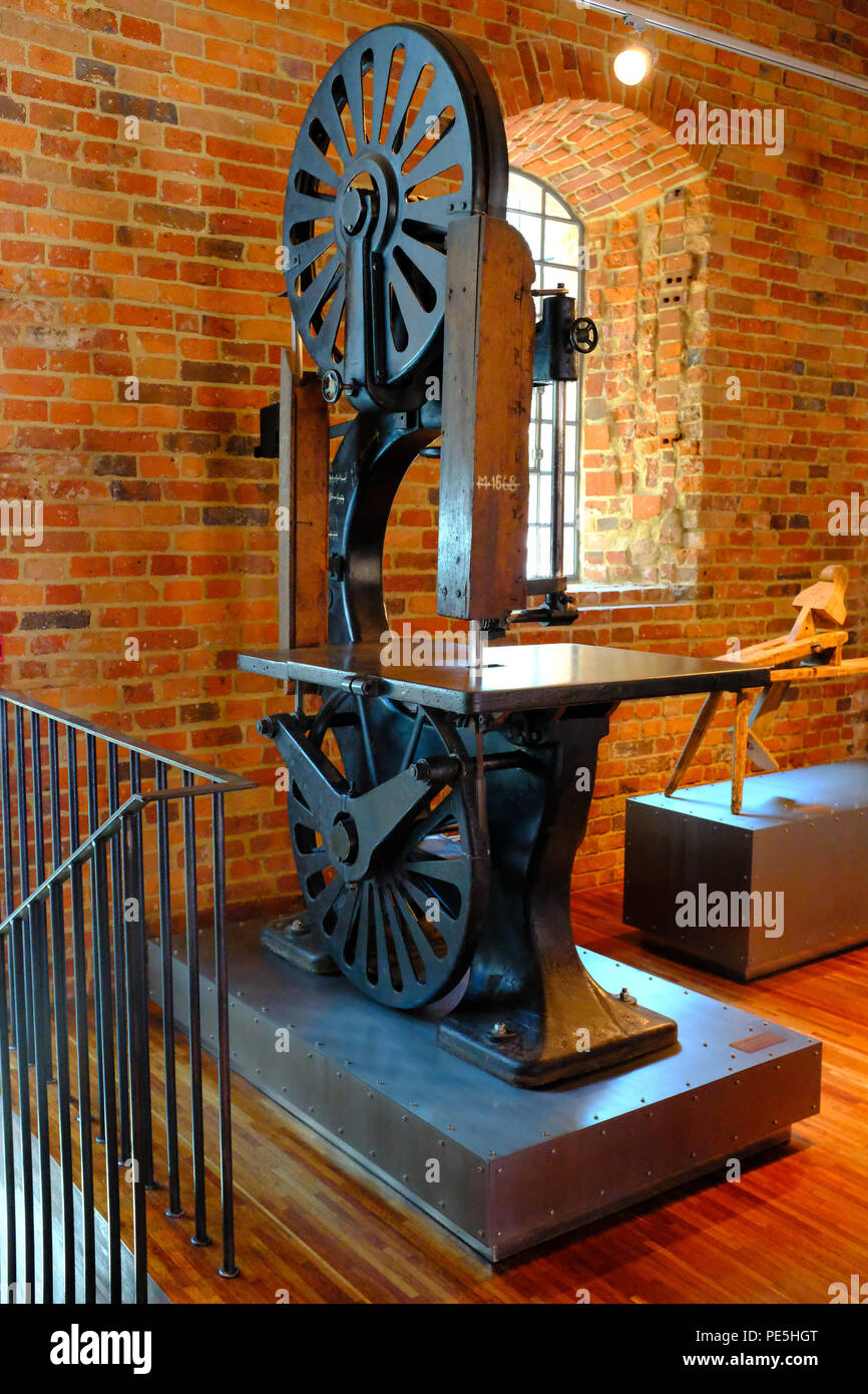 Old bandsaw hi res stock photography and images Alamy