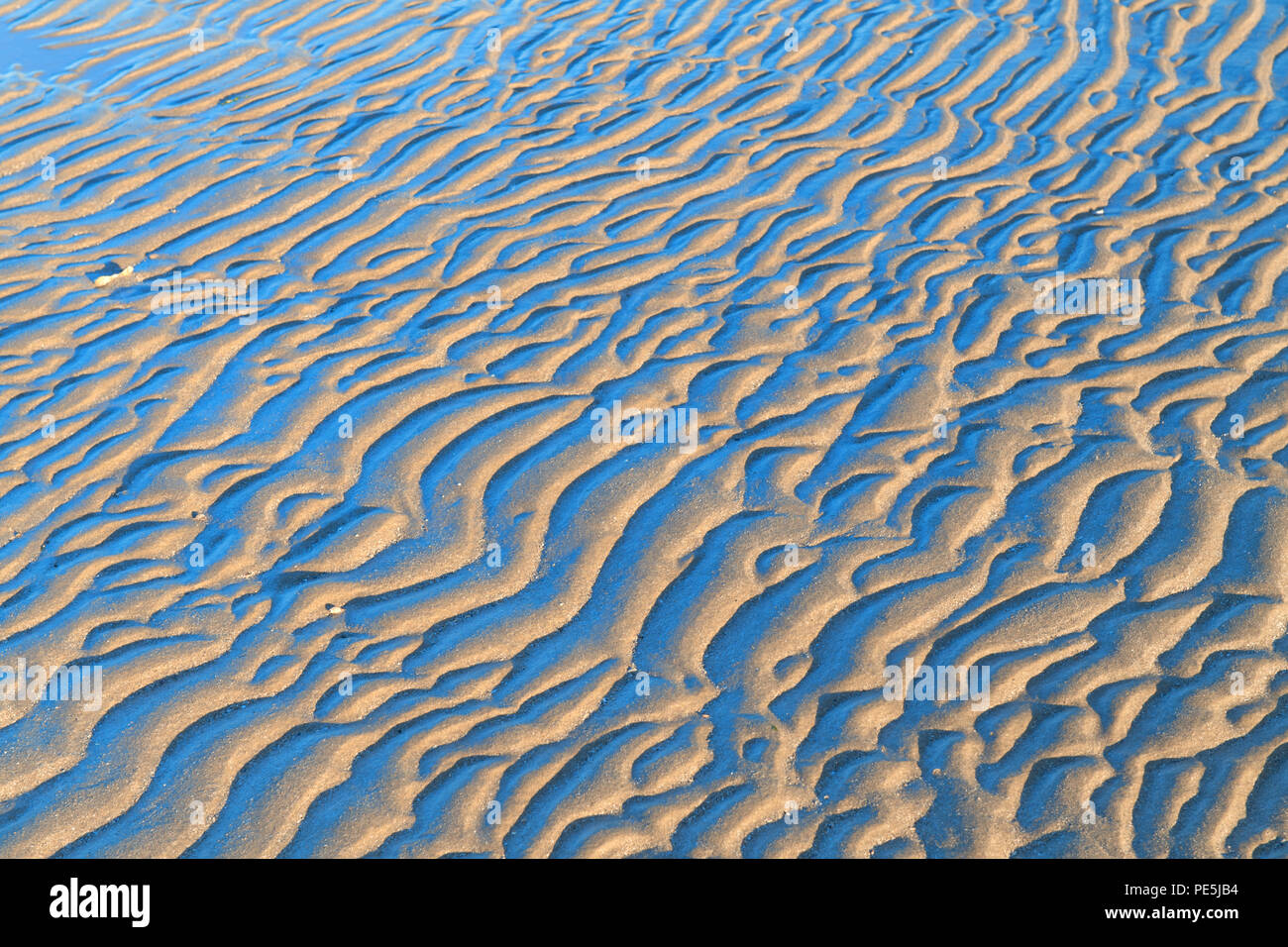 Wind tracks hi-res stock photography and images - Alamy