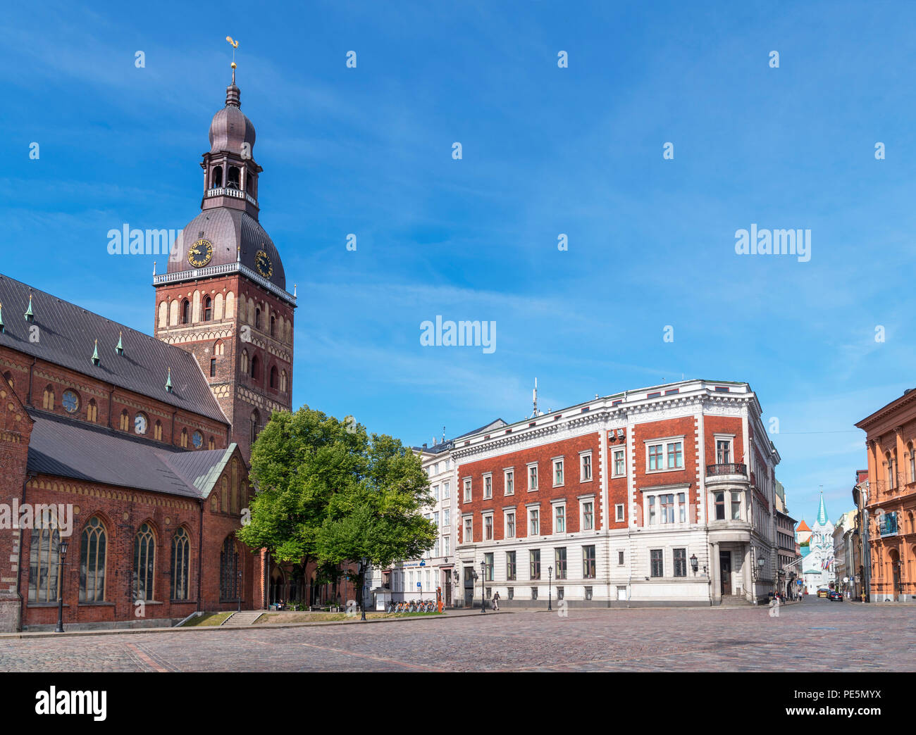 Riga Cathedral (Rigas Doms) and Cathedral Square (Doma laukums), Old Riga (Vecriga), Riga, Latvia Stock Photo