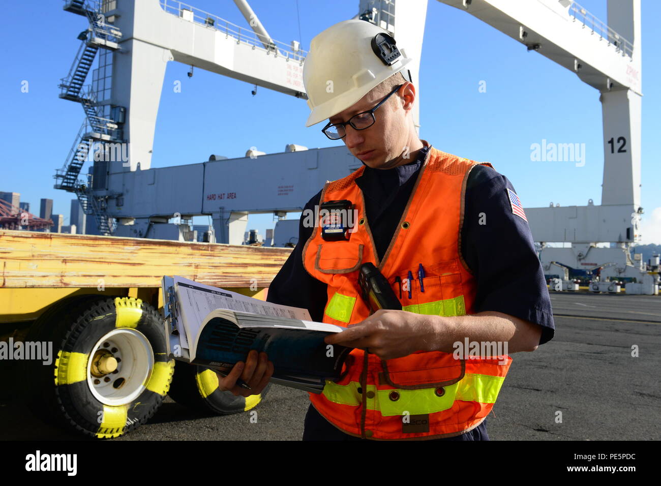 U s coast guard inspecting hires stock photography and images Alamy