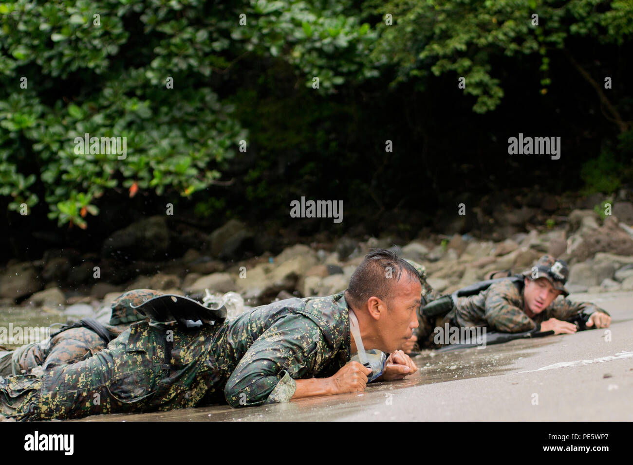 Reconnaissance Ph U.S. Marines from 3rd Reconnaissance Battalion and Philippine Marines ...