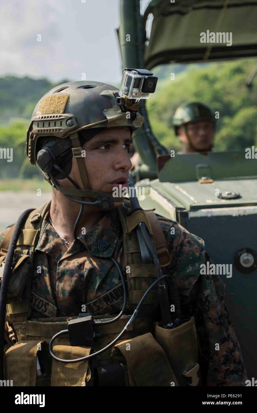 Reconnaissance Ph U.S. Marines from the 3rd Reconnaissance Battalion, attached to the 3rd ...